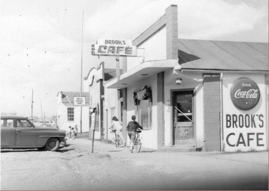  PHOTO  of Brooks Café Circa 1950s  